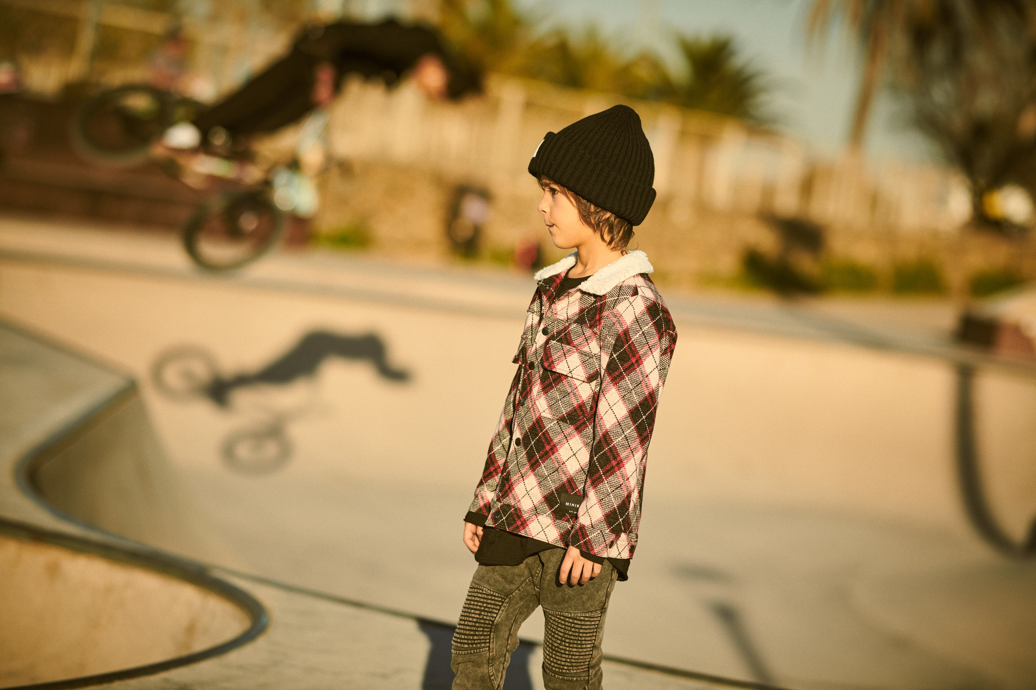 ZWARTE JEANS  | STOERE JOGGER MET WASHING | KINDERKLEDING ONLINE