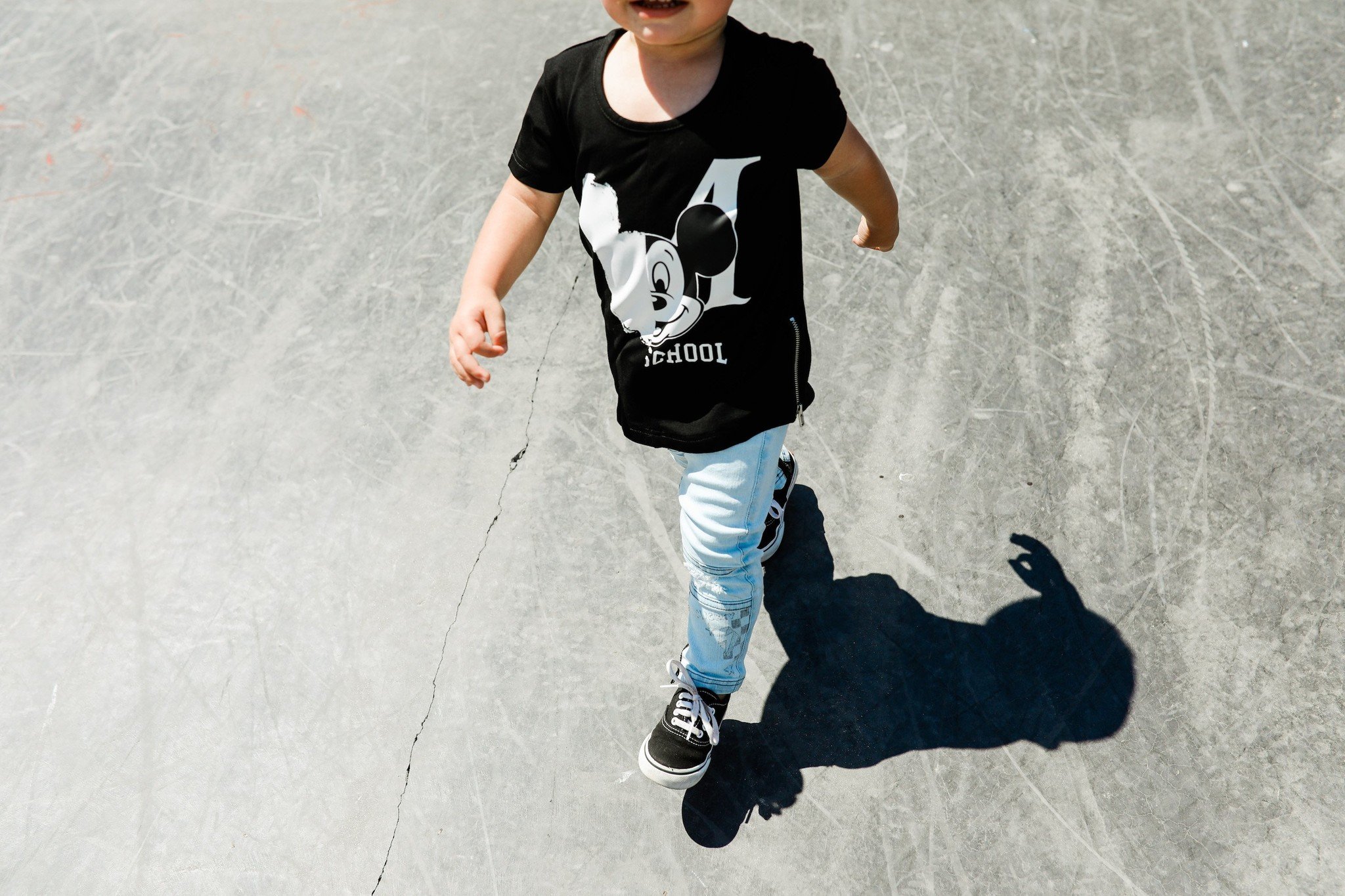 ZWARTE BASIC SHIRT VOOR JONGENS | STOERE KLEDING MICKEY MOUSE | KINDERKLEDING