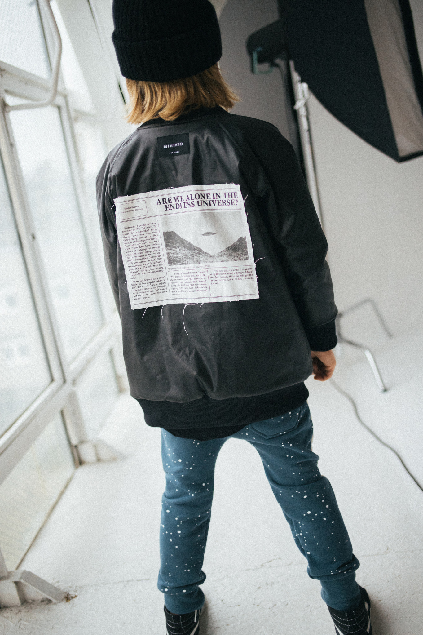 COOL BLACK JACKET FOR CHILDREN | REPELLENT IN-BETWEEN JACKET | MINIKID