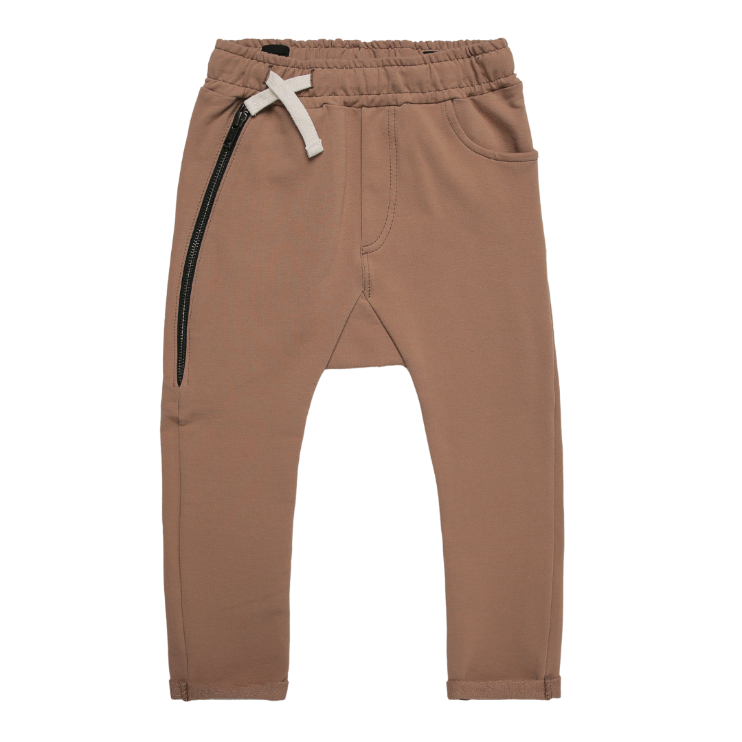 BRUINE JOGGING BROEK | COMFORTABEL BROEKJE | STOERE KINDERKLEDING