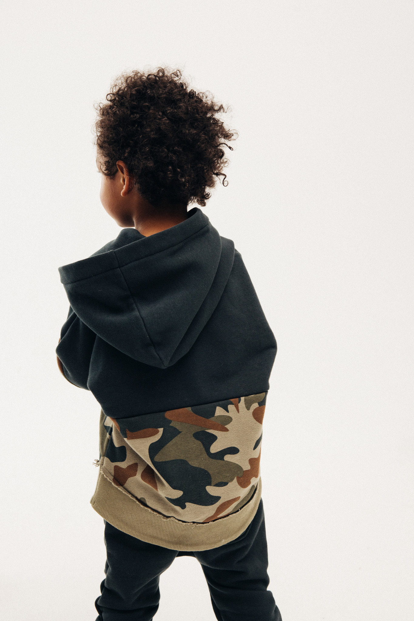 CAMOUFLAGE HOODIE | SWEATER MET CAPUCHON | STOERE JONGENSKLEDING