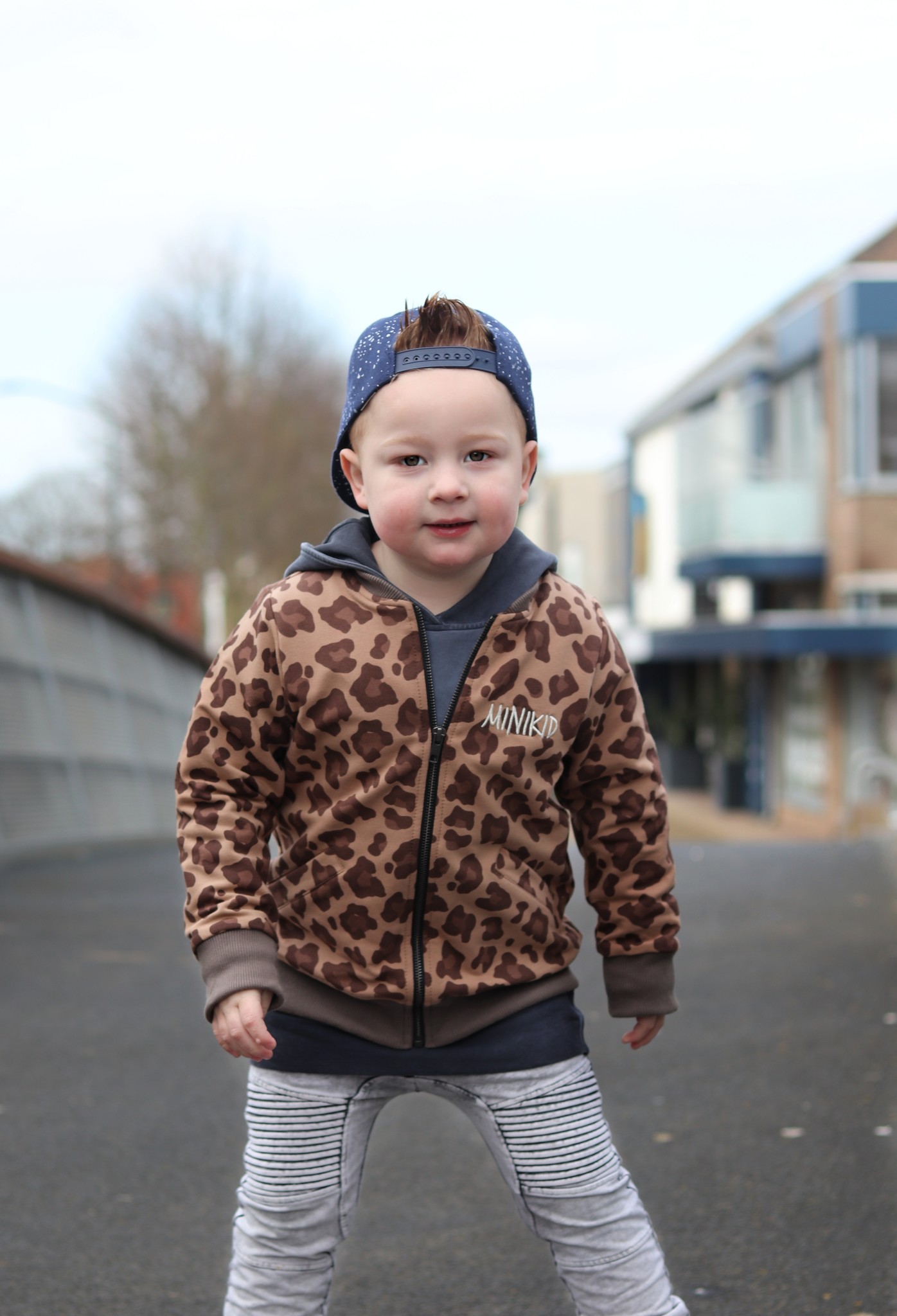 STOER BOMBERVESTJE VOOR KINDEREN | LANG VEST IN LUIPAARD PRINT | MINIKID
