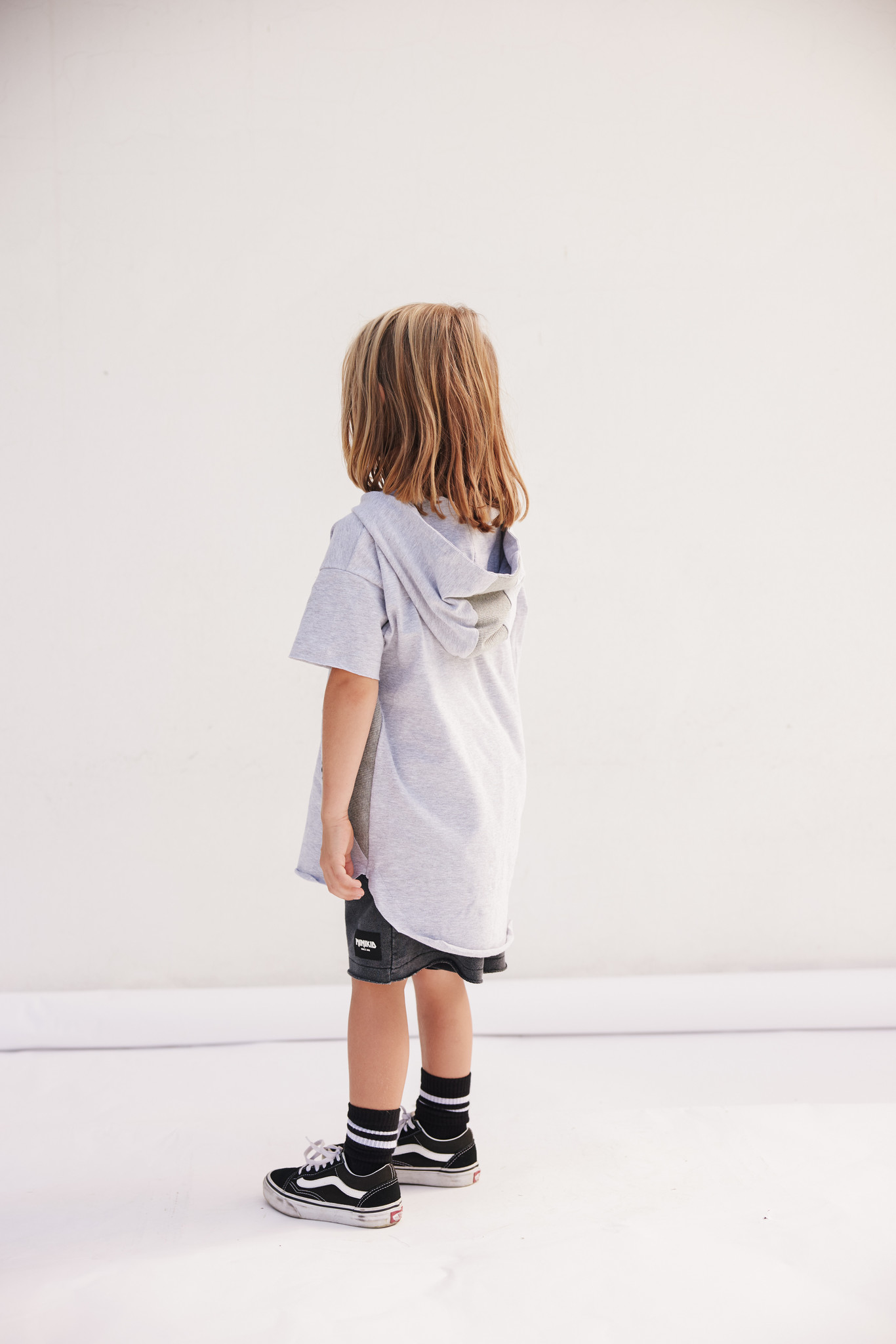 Minikid  GRAY T-SHIRT WITH HOOD | CLOTHING FOR BOYS | CHILDREN'S CLOTHING