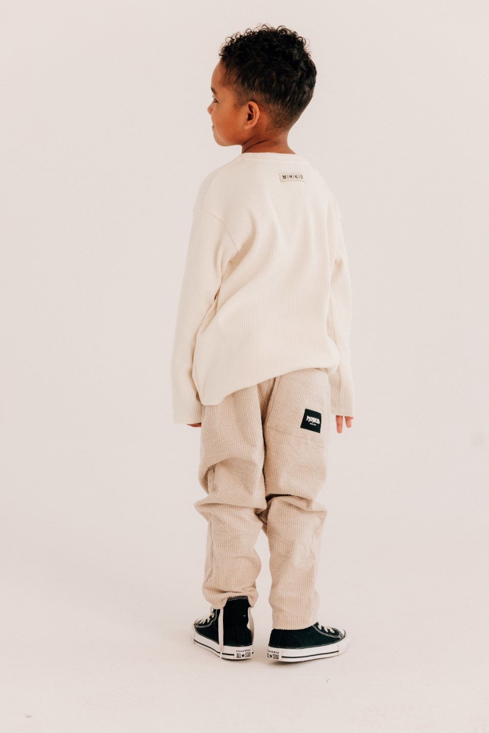 STREETWEAR VOOR KINDEREN | CREME WITTE LONGSLEEVE | MINIKID KINDERKLEDING