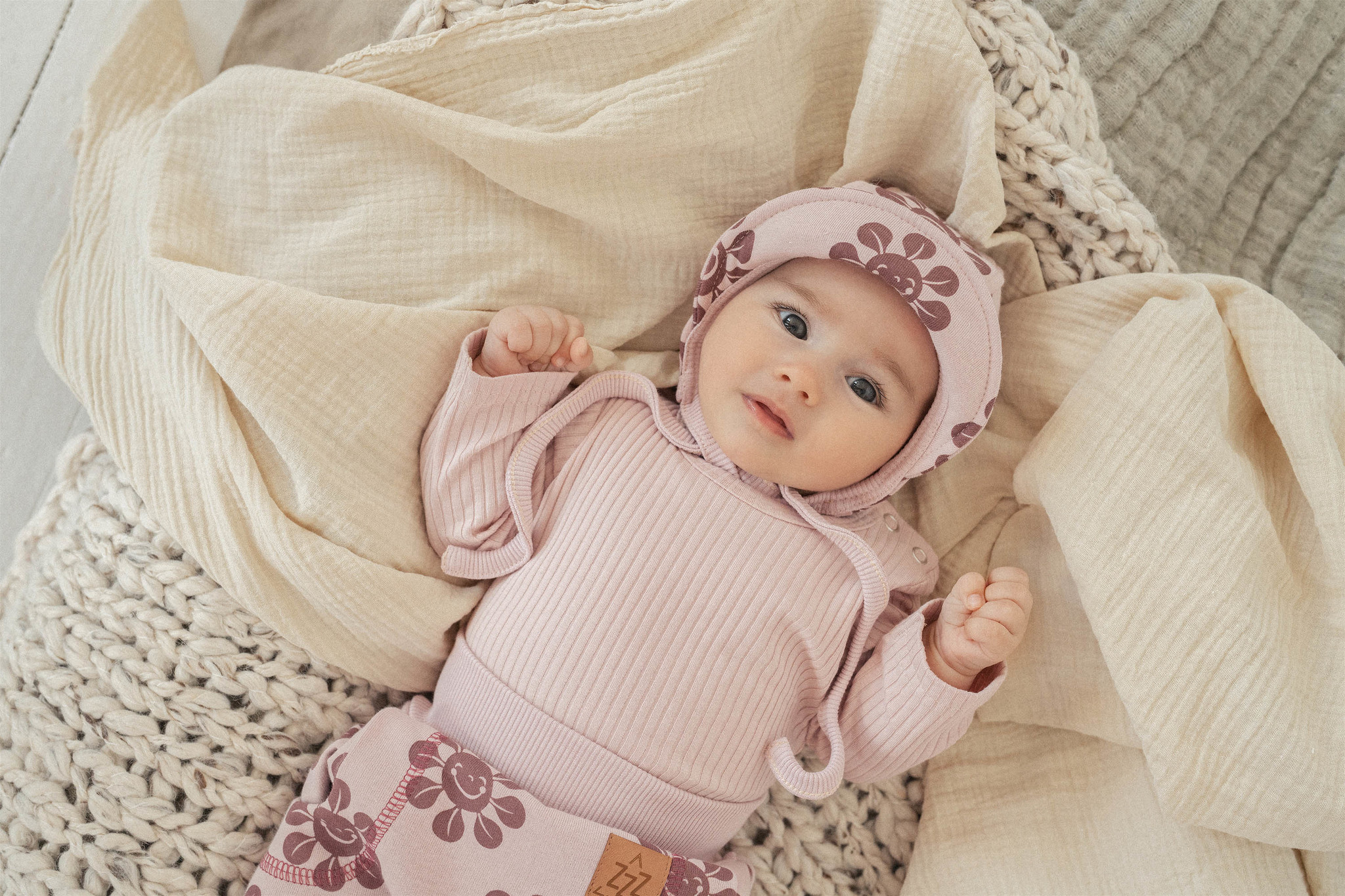 BABY BROEKJE | SCHATTIGE COMFORTABELE BROEK | BABY KLEDING  VOOR MEISJES