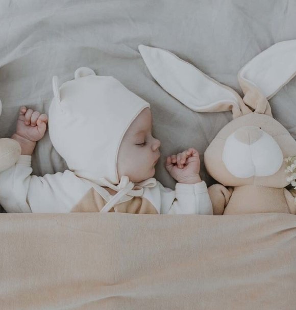 BABY HAT WITH TEDDY EARS - ECRU