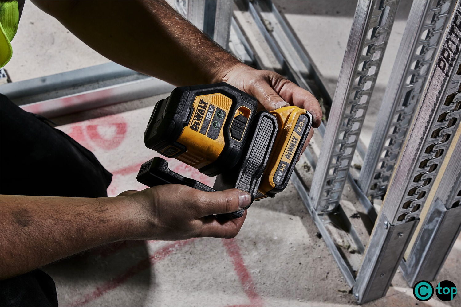 DCLE34021 Compact 18V Lijnlaser Groen