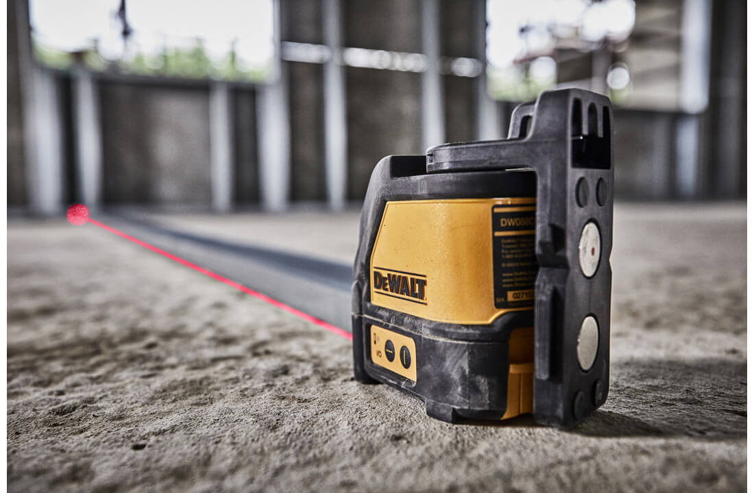 Hoe gebruik je een laserwaterpas voor buiten?