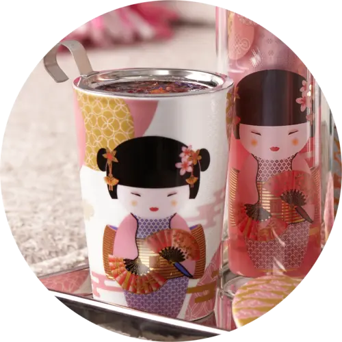 EigenArt Tea eve 'New Geisha Rosel' met theezeef