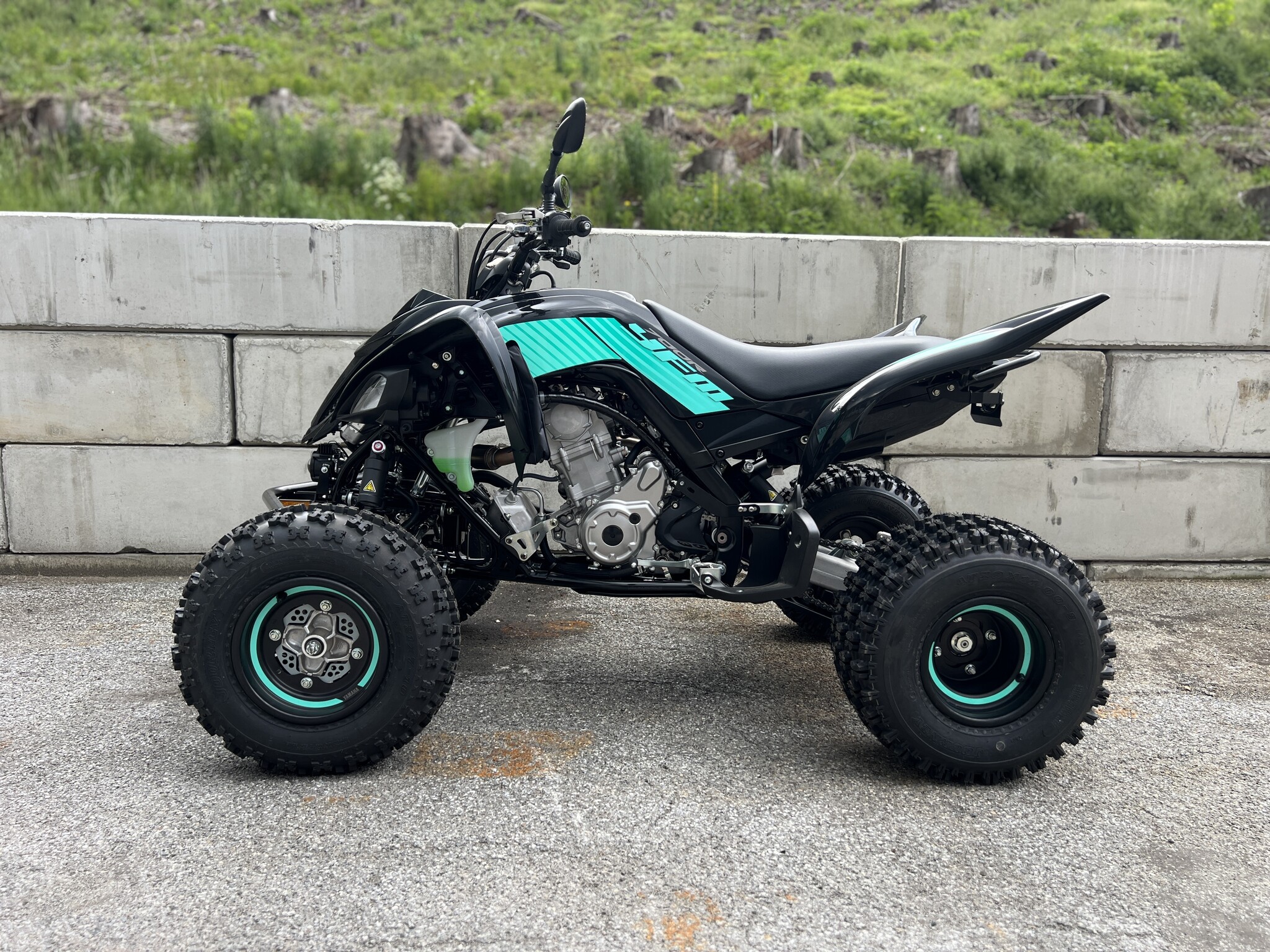 Yamaha Sportquad YFM700R SE schwarz Euro5 inkl. Strassenzulassung