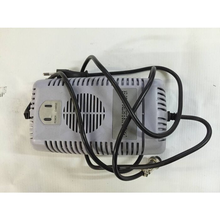 Actionbikes Ladegerät 48 Volt 3-Pin