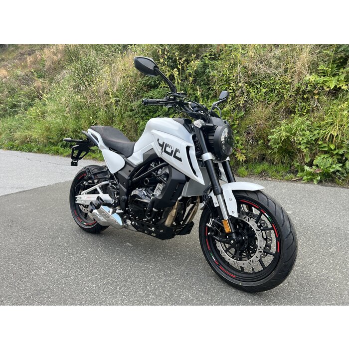 Motobi DL 400 Naked