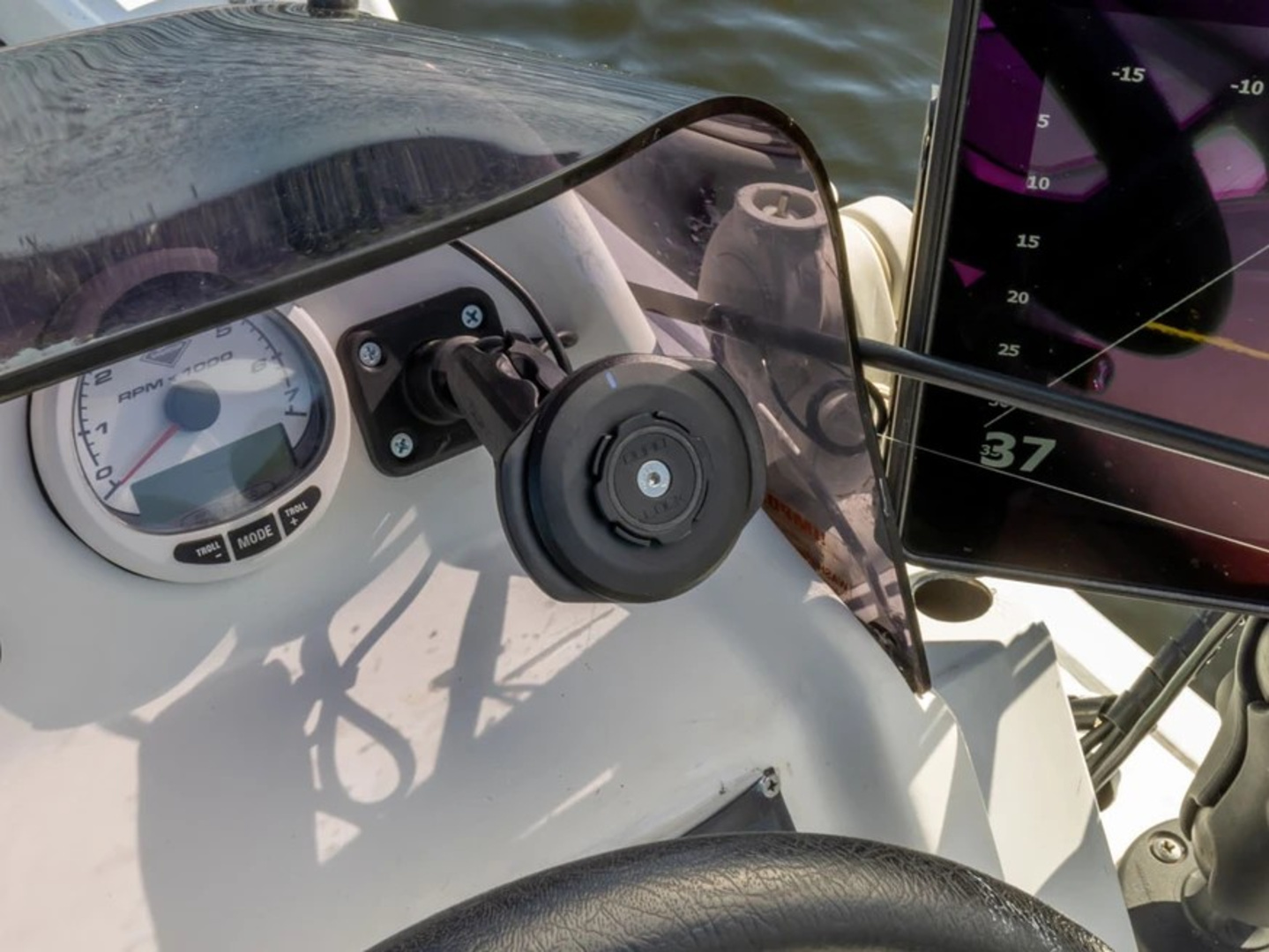 Quad Lock 360 Base - Flat Rectangle 4 Hole