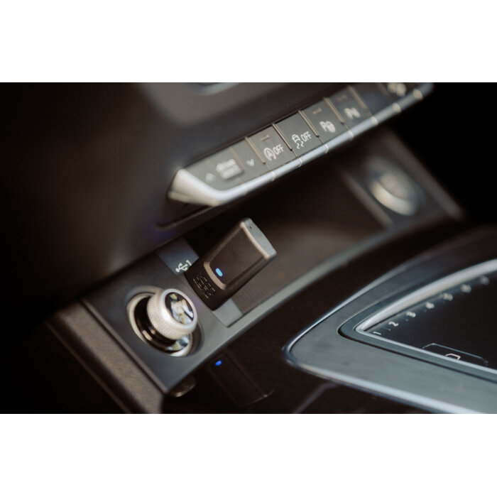 Quad Lock Auto - Kabelloser CarPlay / Android Auto Adapter