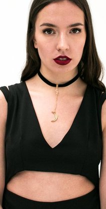 Velvet choker moon