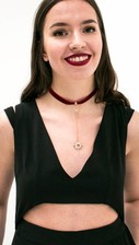 Red Velvet Choker Sun