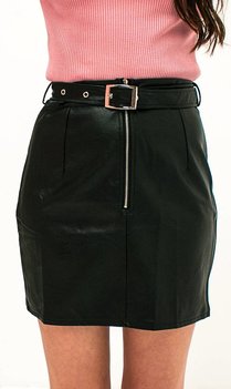 Zwarte faux leren rok met riem