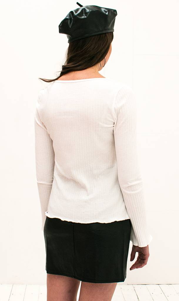 Witte top met ruffle rand