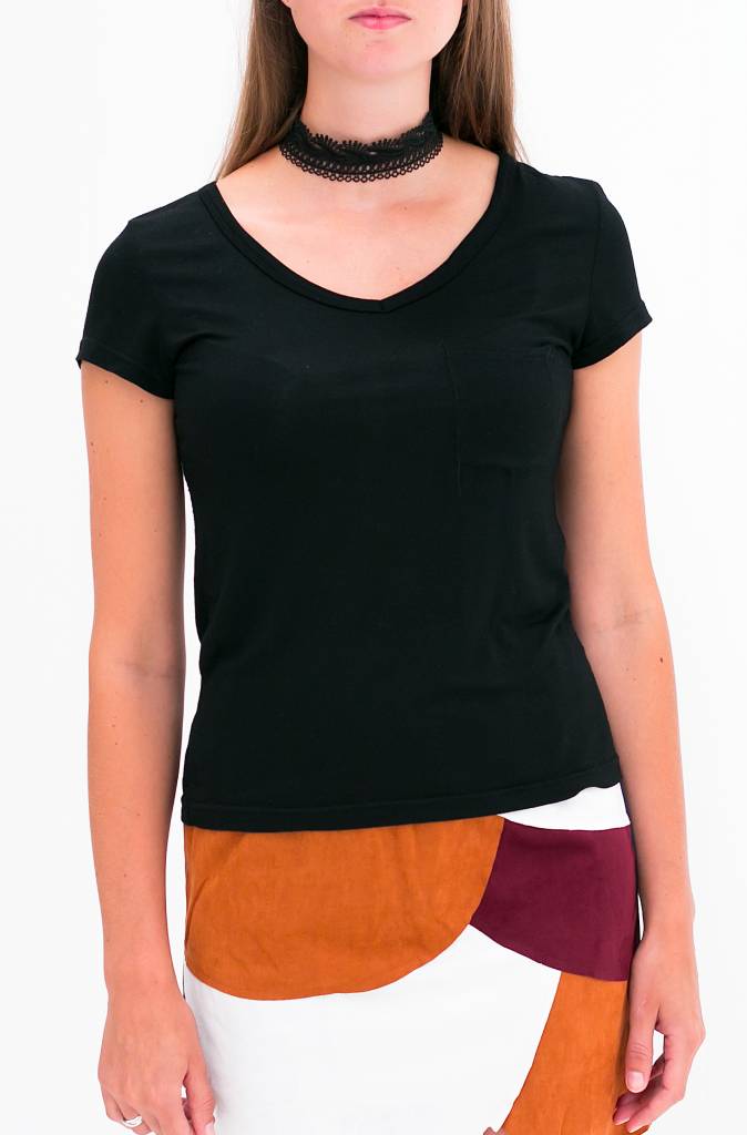 Soft Basic Black T-shirt