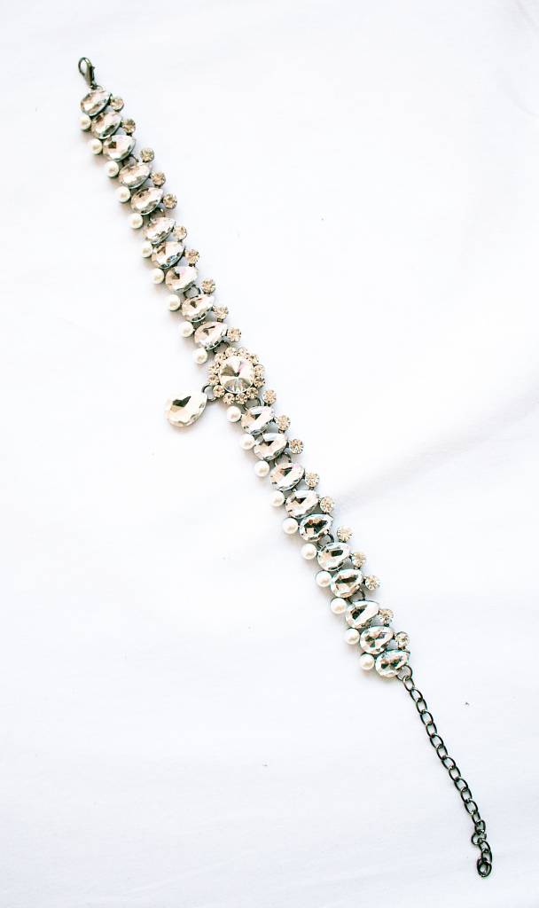 Crystal Pearls Statement Choker