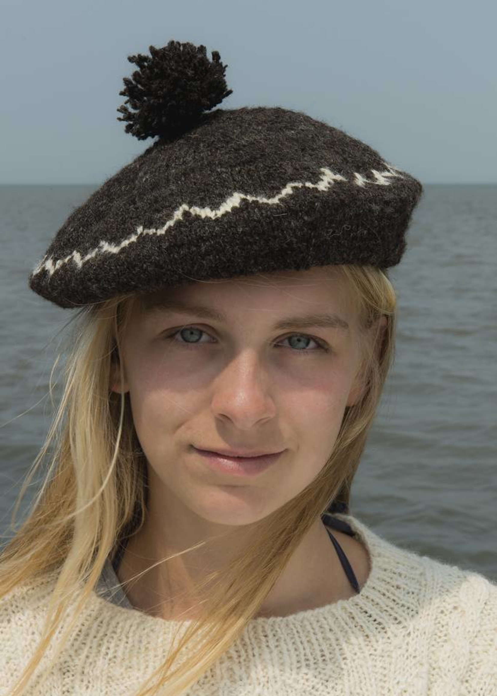 Fishersman's hat made of Waddenwol, grey