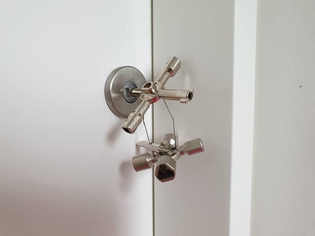 Pole wrench multikey fire brigade