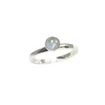 Silver ring moonstone