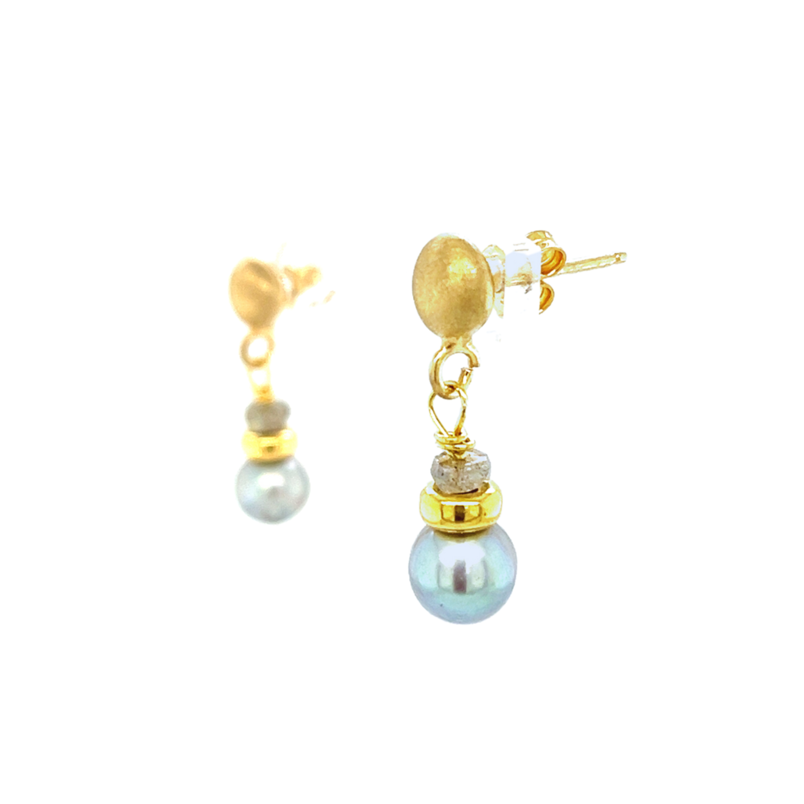 Pearl earrings,  gold stud