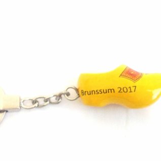 keychain with clog with text