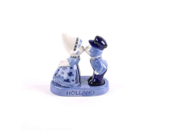 pepper and salt set kissing couple pepper and salt set kissing couple