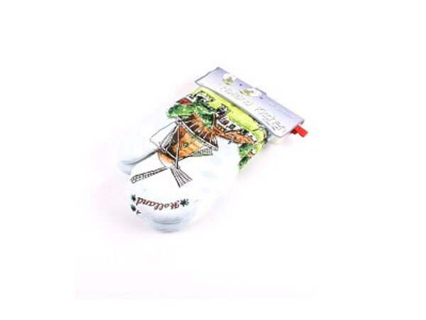 colored oven gloves