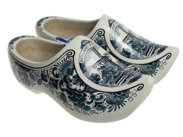 Nijhuis klompenfabriek Wooden shoes with mill poly delftblue