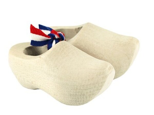 Sanded souvenirs clogs