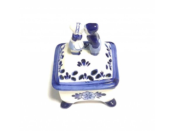 vierkant doosje delft blauw kussend paartje vierkant doosje delft blauw kussend paartje
