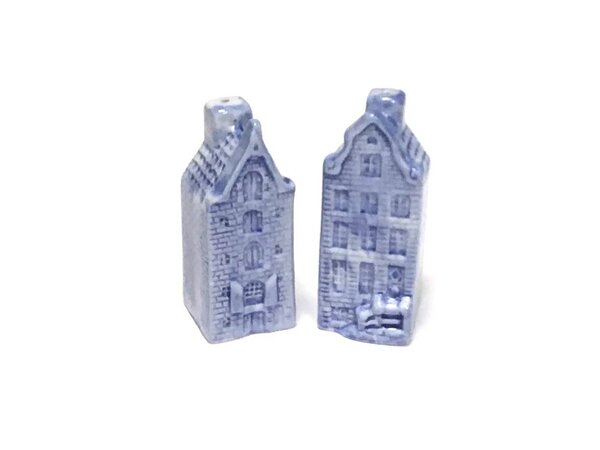 Pepper and salt set of delft blue houses Pepper and salt set of delft blue houses