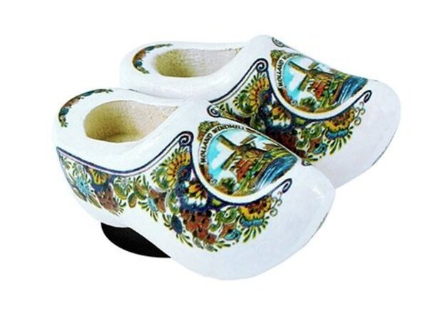 Colored magnet clogs with windmill