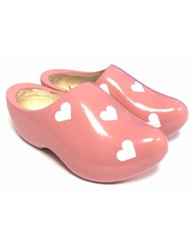 Kinder-Holzschuhe mit Herzen