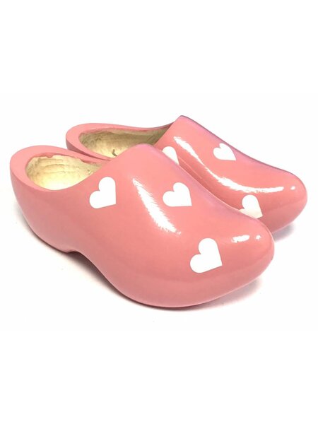 Kinder-Holzschuhe mit Herzen