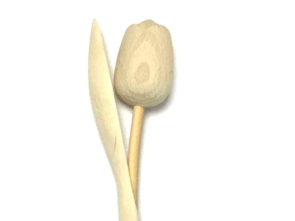 Tulpen aus Holz, klar geschliffen