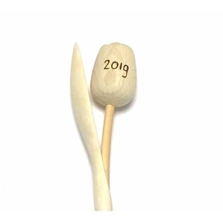 Houten tulpen met gravering