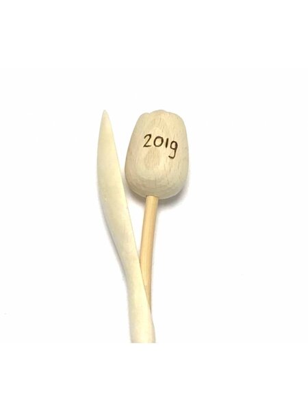 Houten tulpen met gravering