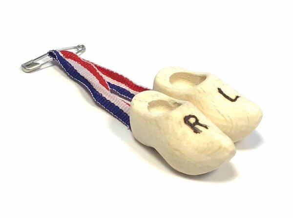 Corsage met 2 klompjes 4 cm met gravering