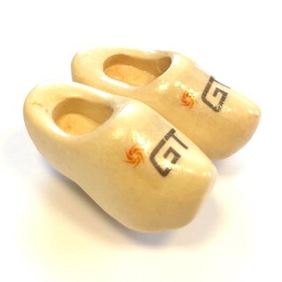 Clog with logo on a magnet