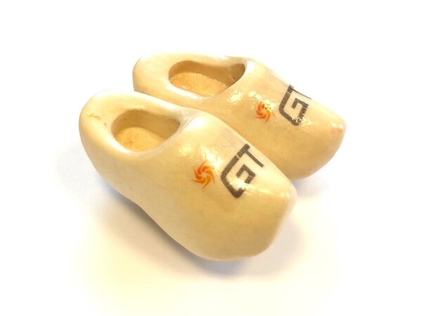 Clog with logo on a magnet