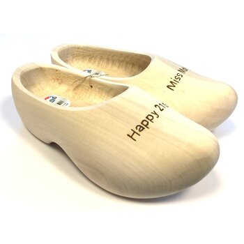 Trip wooden shoes with engraving