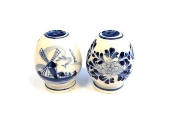 Salt and pepper set egg Salt and pepper set egg