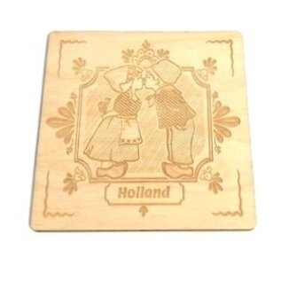 houten onderzetters kussend paartje
