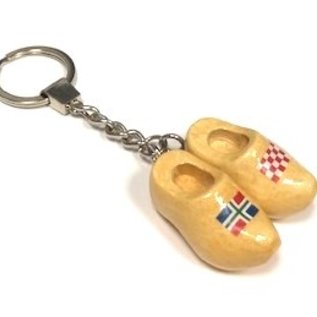 Keychain with 2 clogs with flag