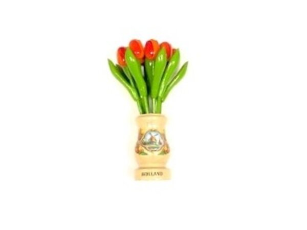 Orange Tulpen aus Holz in einer transparenten Holzvase