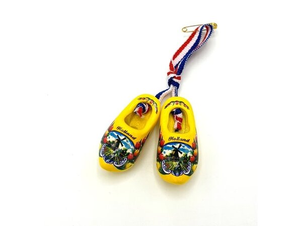 Yellow corsage clogs with windmill